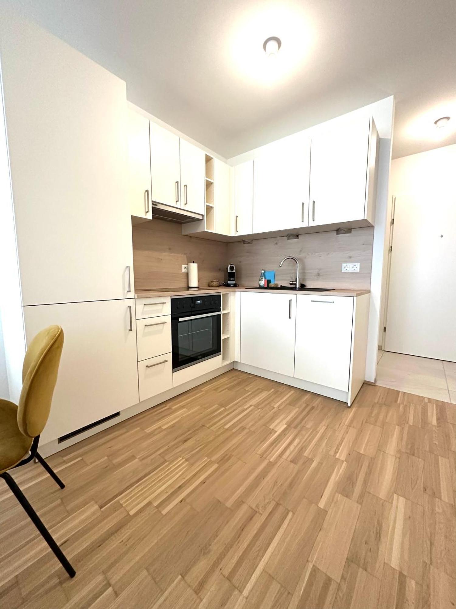 Coho City Apartments Mit Hauseigener Tiefgarage Wien Eksteriør billede