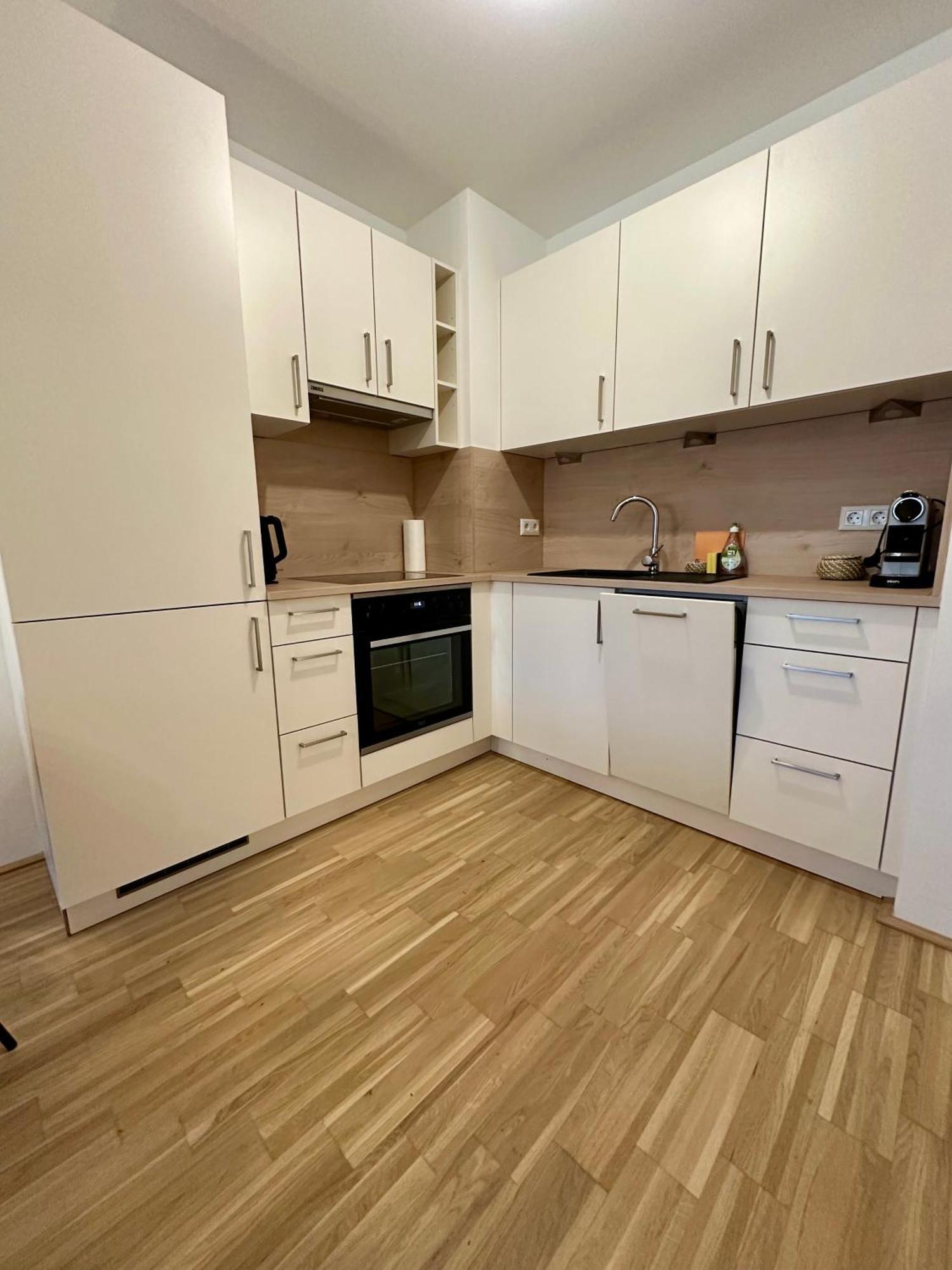 Coho City Apartments Mit Hauseigener Tiefgarage Wien Eksteriør billede